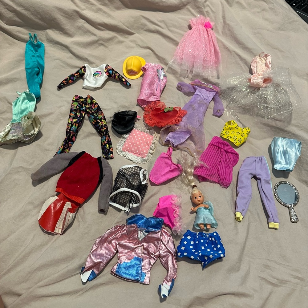 Vintage barbie clothes and accessories